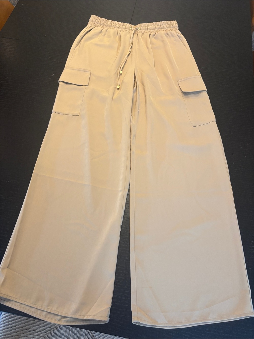 MICHAEL Michael Kors Wide-Leg Cargo Pants in Beige
